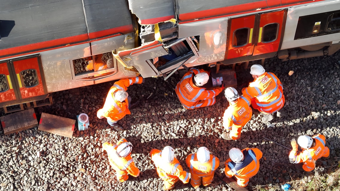 Rail line to reopen following train crash News Clyde 1